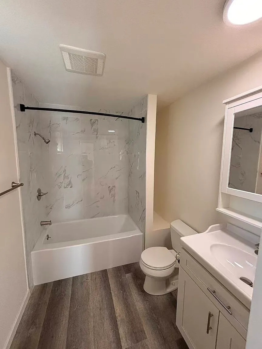 Building Photo - 848 E Northridge Ave