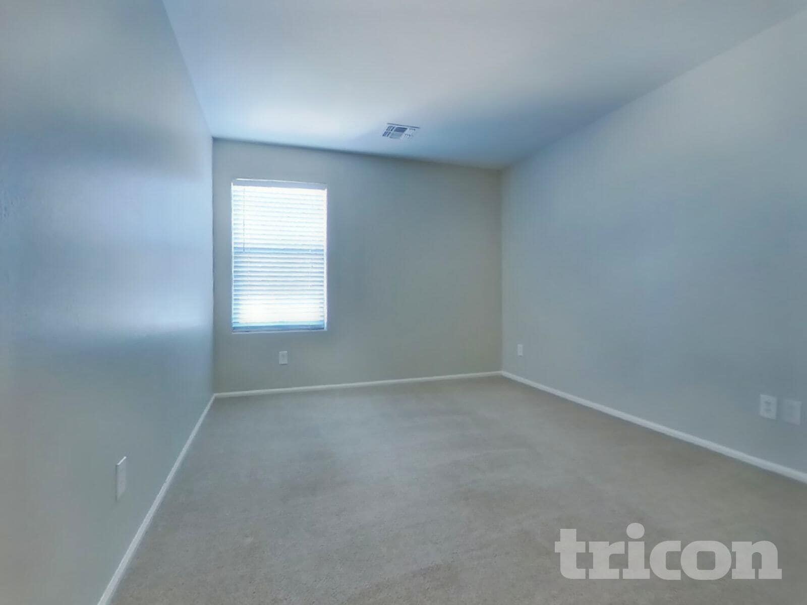 Building Photo - 23634 W Tamarisk Ave