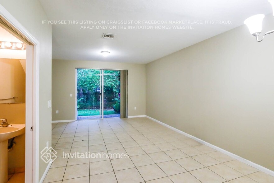 Building Photo - 8214 SW 29th St