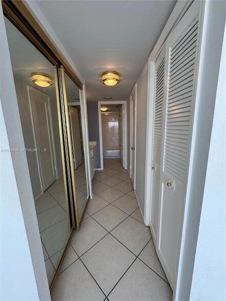 Building Photo - 18041 Biscayne Blvd