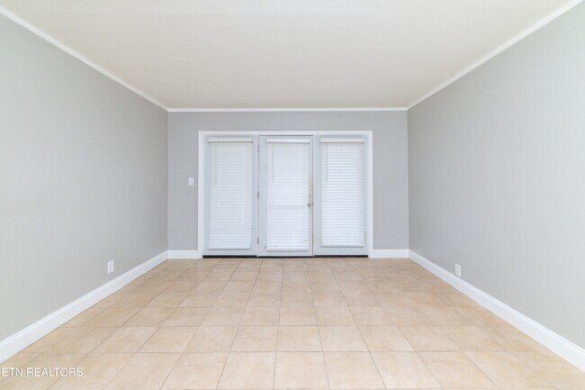 Building Photo - 431 Canberra Dr