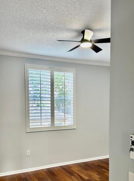 Building Photo - 2080 Greenview Shores Blvd