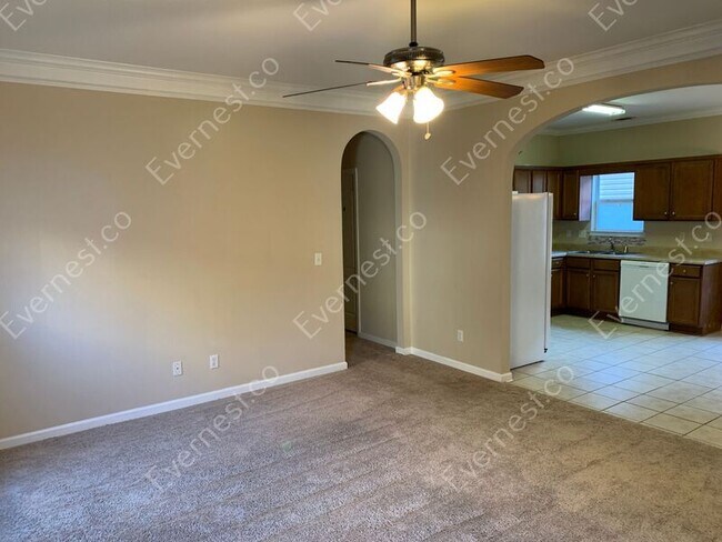 Building Photo - 161 Highview Cove
