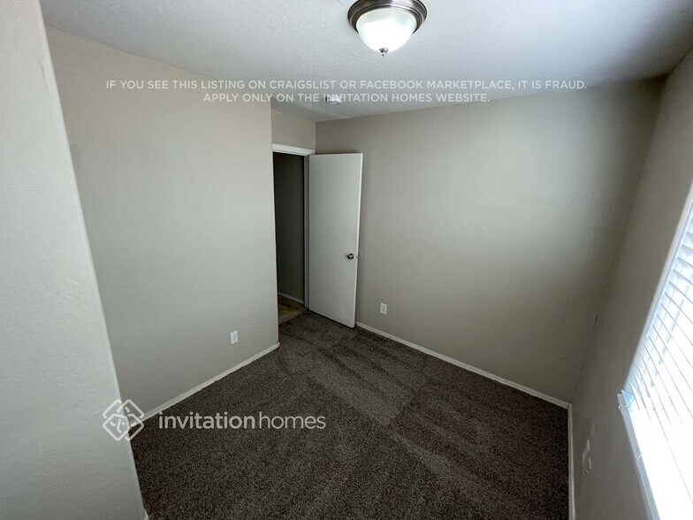 Building Photo - 1309 W Mohave St