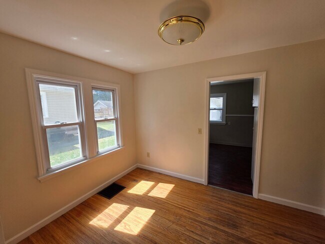 Building Photo - Cute 3 Bedroom Single Family Available Soon Greece Schools