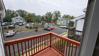 Building Photo - 8623 Beekman Pl