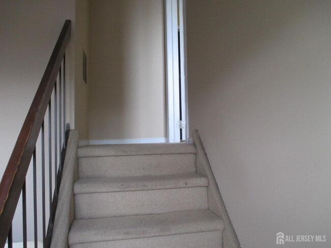 Building Photo - 1406 Woodbridge Commons Way