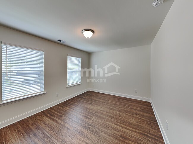 Building Photo - 6194 Bridlewood Ln