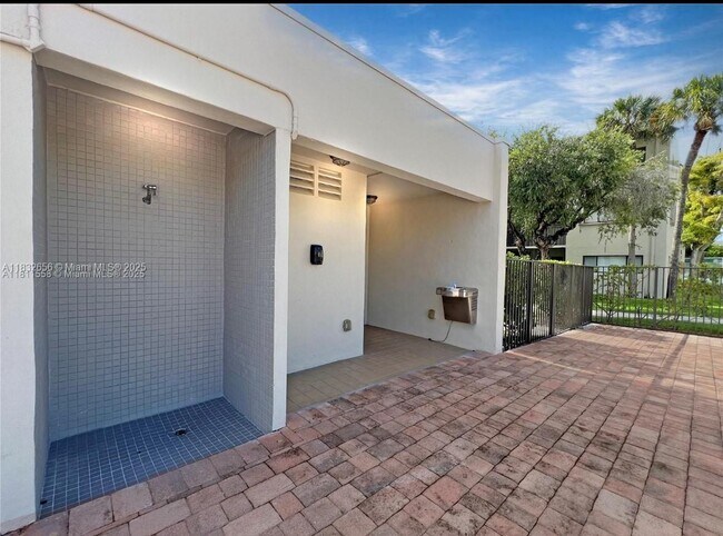 Building Photo - 8005 SW 107th Ave