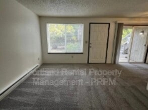 Building Photo - 19109 SE Yamhill St