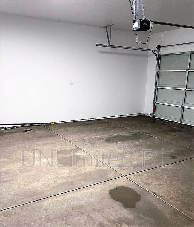 Building Photo - 11851 Pegasus Rd