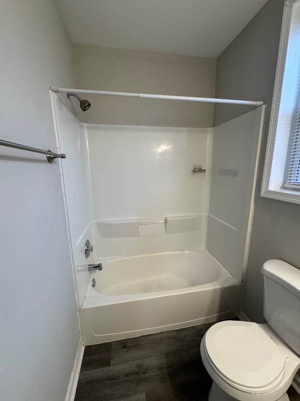 Building Photo - 200 N Rose St