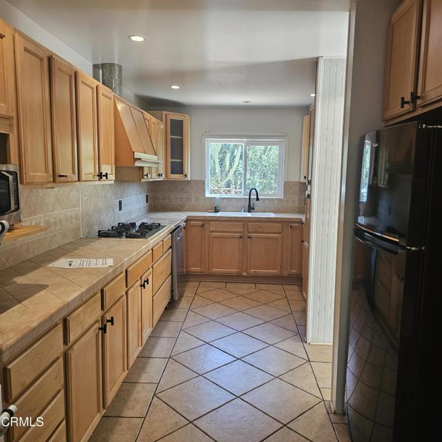Building Photo - 10003 Tujunga Canyon Blvd