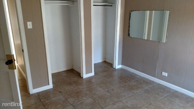 Building Photo - 4 br, 1 bath House - 808 Roselawn Dr.