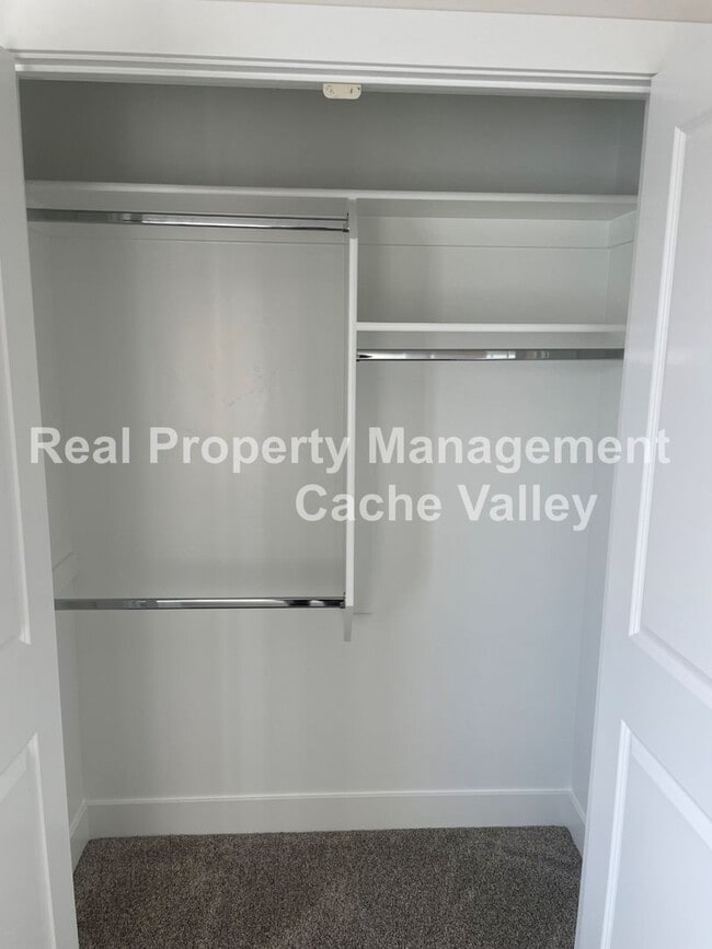 Building Photo - 1532 N 160 W