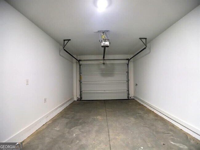 Building Photo - 155 Devore Rd