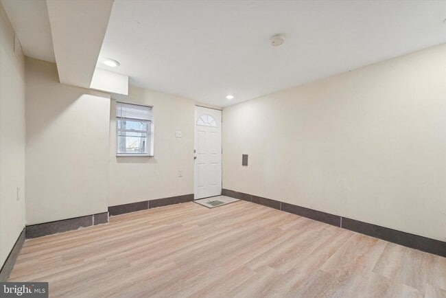 Building Photo - 1005 Tyler Ave