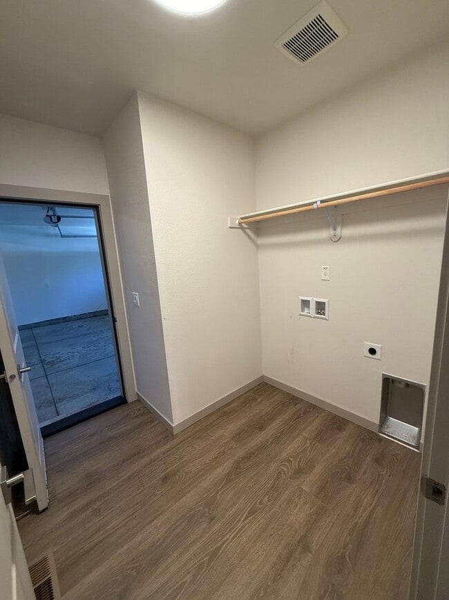 Building Photo - n51304