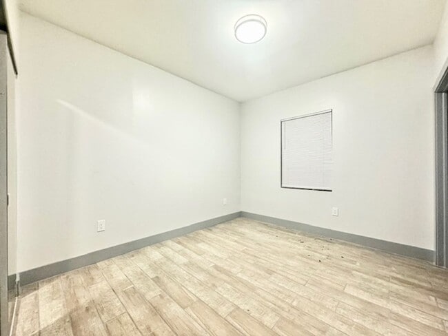 Building Photo - Fully Remodeled Three Bedroom Single Family Home