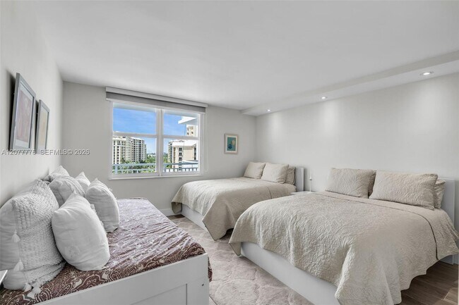 Building Photo - 607 Ocean Dr