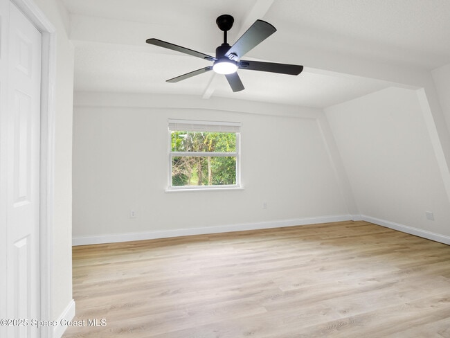 Building Photo - 6260 Marcy St