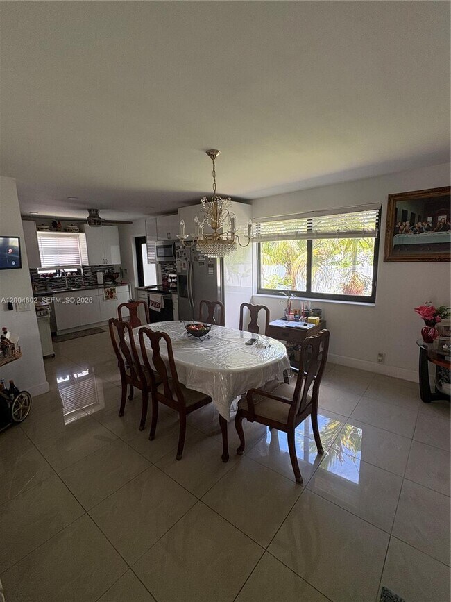 Building Photo - 8581 SW 29th St