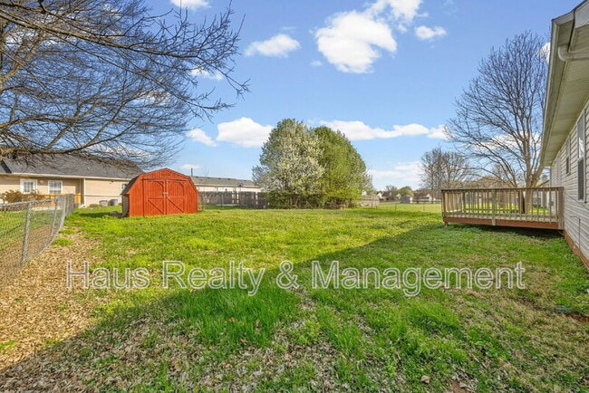 Building Photo - 1361 Jenny Ln