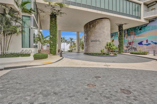 Building Photo - 460 NE 28th St