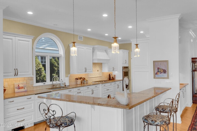 Building Photo - 619 Beacon Blvd