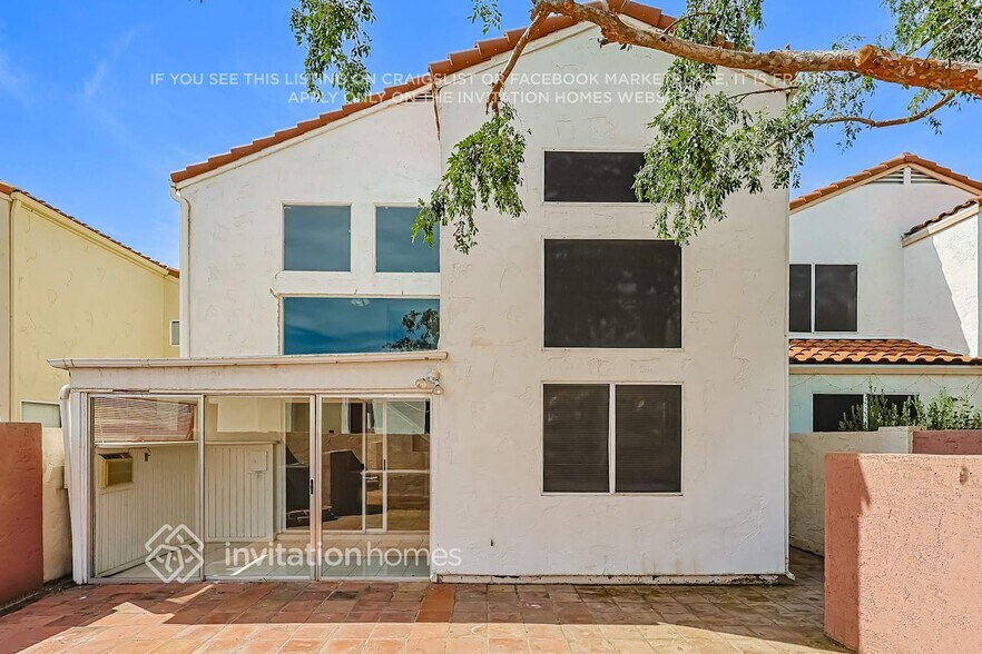 Building Photo - 2344 E Gelding Dr