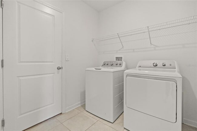 Building Photo - 680 Sand Pne Ln