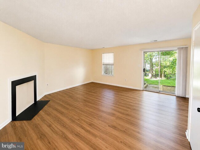 Building Photo - 14803 McKnew Rd