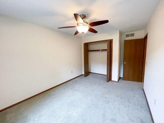 Building Photo - 2820 Warner Ln