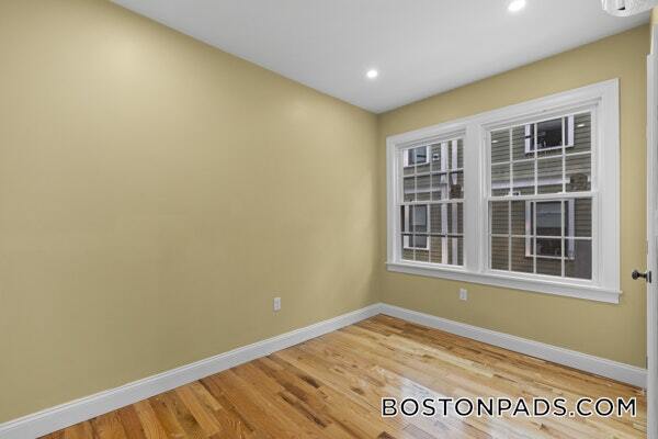 Building Photo - 29 Fessenden St