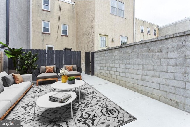 Building Photo - 2120 Ellsworth St