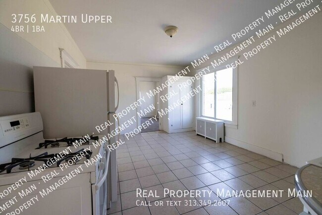 Building Photo - 3756 Martin St