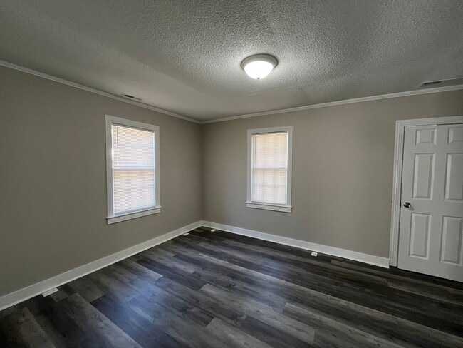 Building Photo - Charming 2 Bedroom / 1 Bath Home in Joelto...