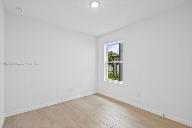 Building Photo - 5025 Armina Pl