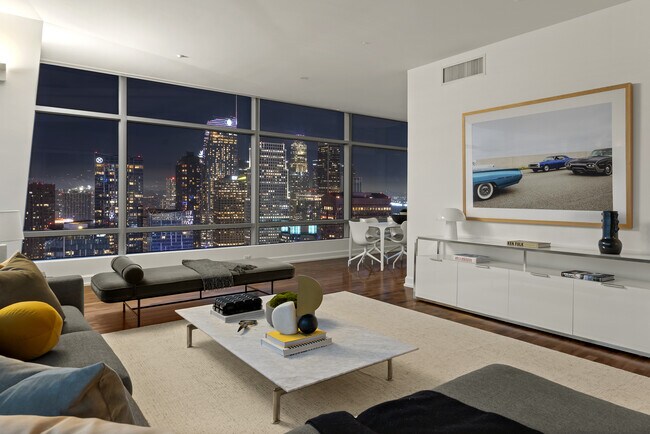 Building Photo - 900 W Olympic Blvd