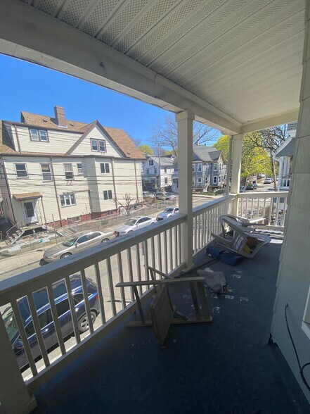Building Photo - 33 Winslow Ave
