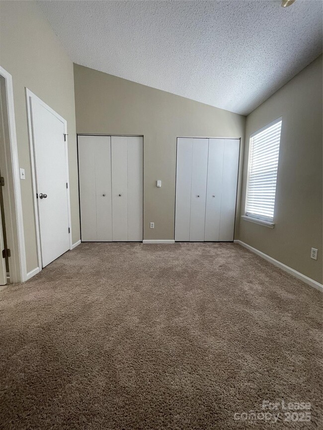 Building Photo - 6400 Windsor Gate Ln