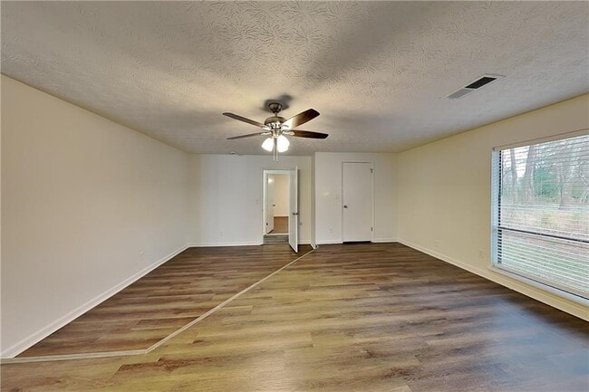 Building Photo - 4365 Reef Rd