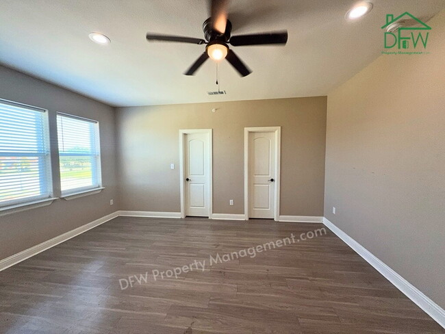 Building Photo - Spacious 4-Bedroom Corner Home - 2-Car Garage, Fenced Yard