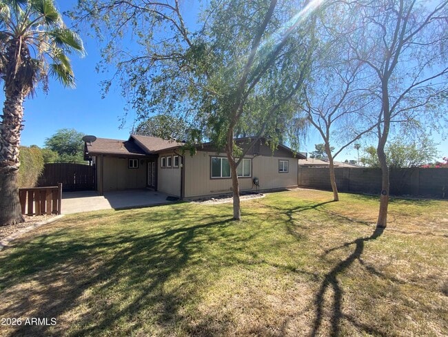 Building Photo - 6728 W Vogel Ave