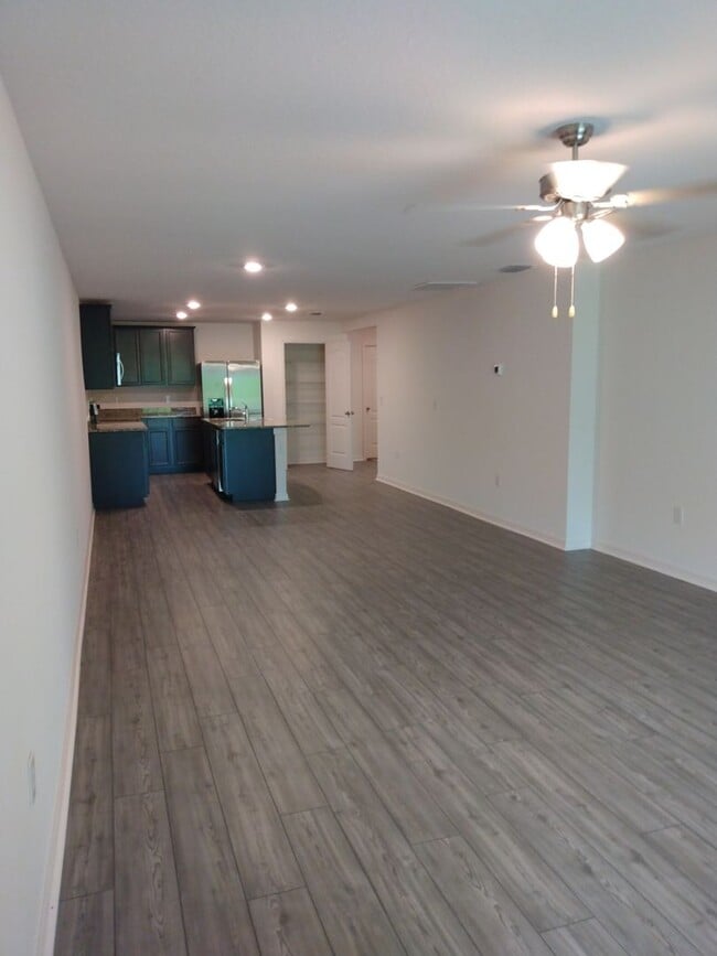 Building Photo - Brand New 3 Bedroom 2 Bathroom Villa Home Silver Ridge