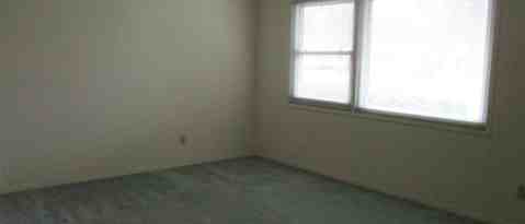 Building Photo - 3907 Memorial Dr