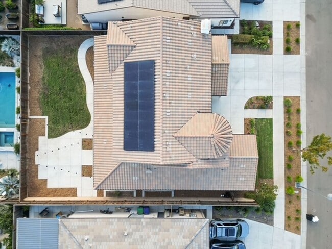 Building Photo - Madera Tesoro Viejo - Beautiful 2-Story Home, 4BR/3.5BA, SOLAR, Community Pool + Lots of Amenities