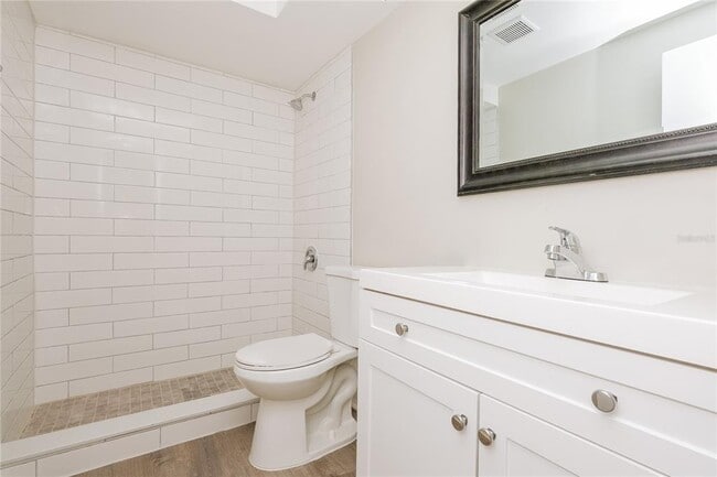 Building Photo - 1319 Gerard Ln