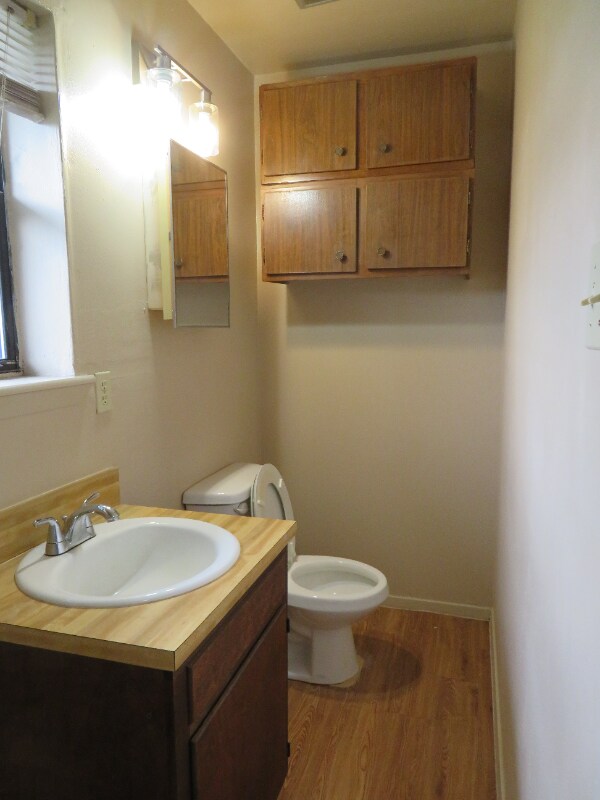 Building Photo - 306 Hollyhill Ln