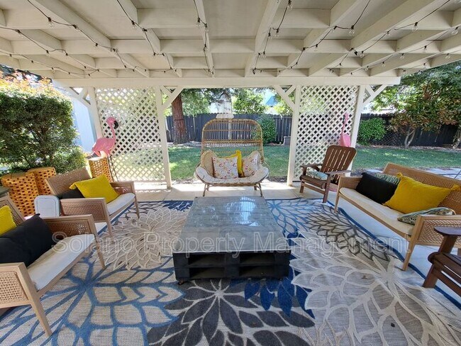 Building Photo - 110 Wayne Ct